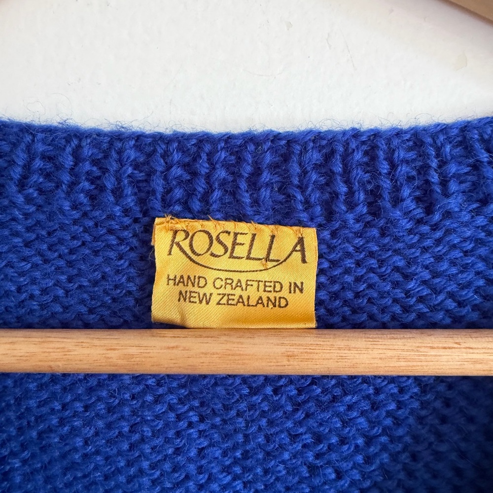 Vintage Handmade Royal Blue Sheep Knit New Zealand Sweater Vest size Large EUC - Picture 4 of 7